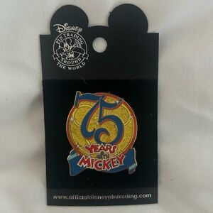 Disney 75 Years With Mickey Trading Pin. Sparkle Mickey Anniversary Pin